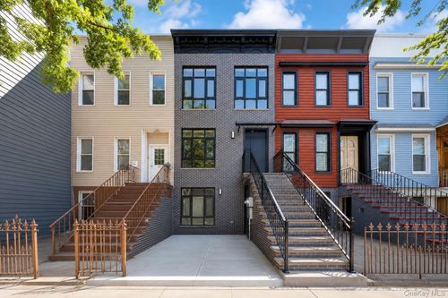25 Goodwin Pl, Brooklyn, NY, 11221-3706 | Card Image