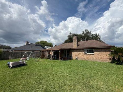 609 Yorkshire Ct, Deer Park, TX, 77536-8119 | Card Image