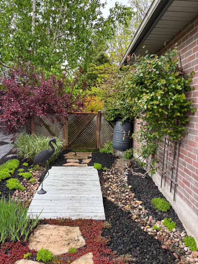2344 Bentim Rd, House other with 3 bedrooms, 2 bathrooms and 4 parking in Mount Brydges ON | Image 48