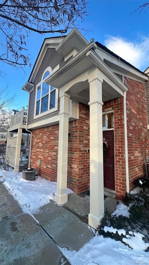 4378 Deeside Dr, Brighton, MI, 48116-8062 | Card Image