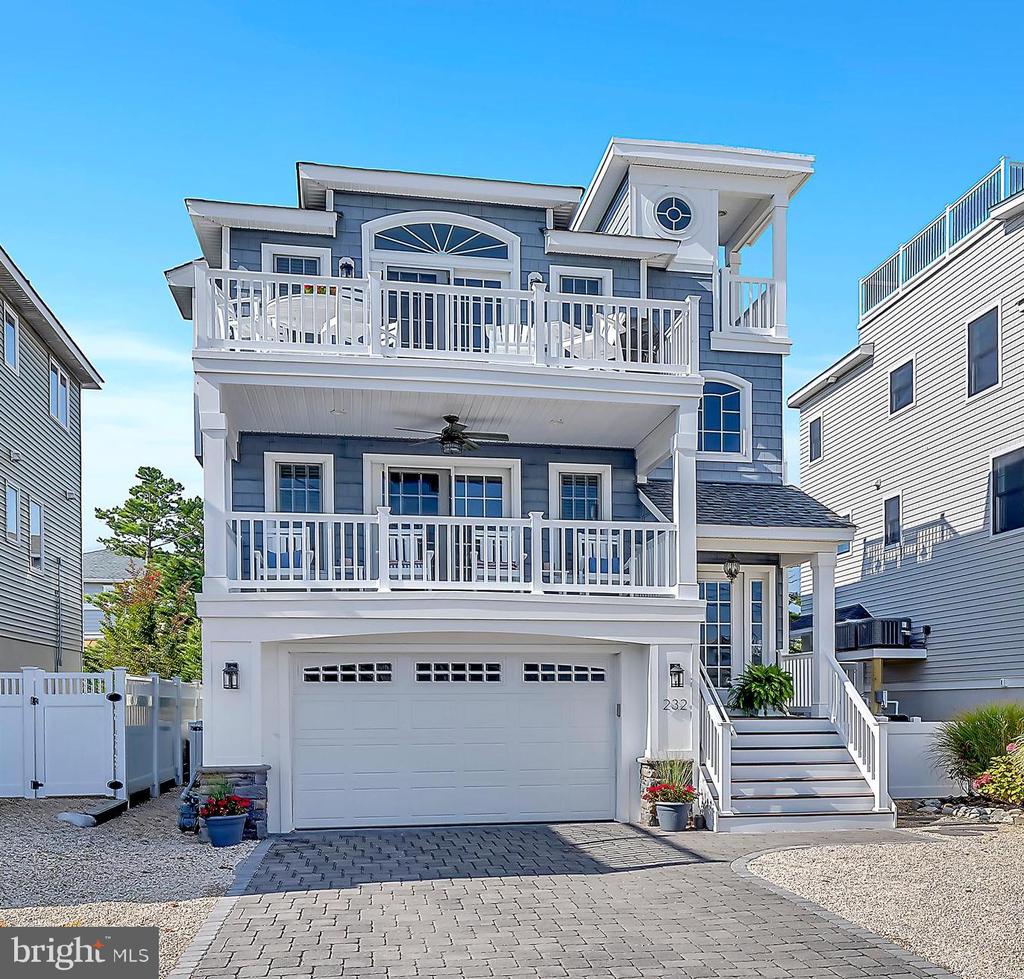6th St, Surf City, NJ 08008
