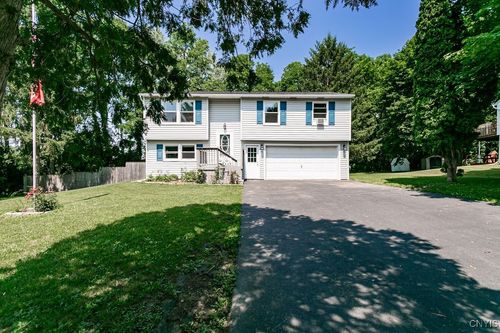 6240 Tobinlea Cir, East Syracuse, NY, 13057-2644 | Card Image