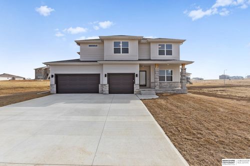 10305 Prospect St, Papillion, NE, 68046-5977 | Card Image