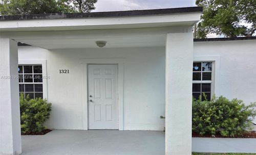 1321 Nw 82nd St, Miami, FL, 33147-5239 | Card Image