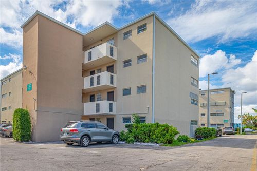 311-1-1660 Ne 191st St, Miami, FL, 33179-4100 | Card Image