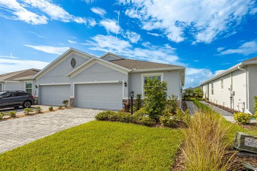 18052 Cropside Trl, LAKEWOOD RANCH, FL, 34211-5707 | Card Image