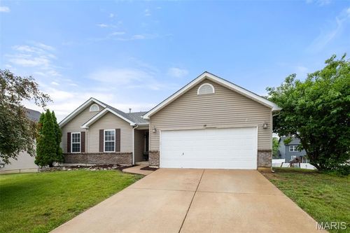 171 Majestic Lakes Blvd, Moscow Mills, MO, 63362-1876 | Card Image