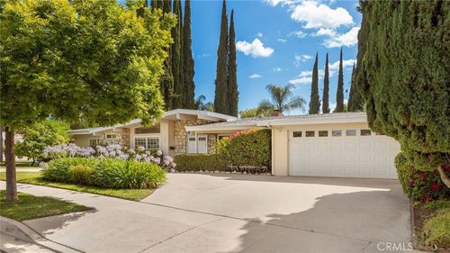 5901 Nita Avenue, Woodland Hills, CA, 91367 | Card Image