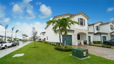 11904 Sw 244th Ln, Townhouse with 3 bedrooms, 2 bathrooms and null parking in Homestead FL | Image 2