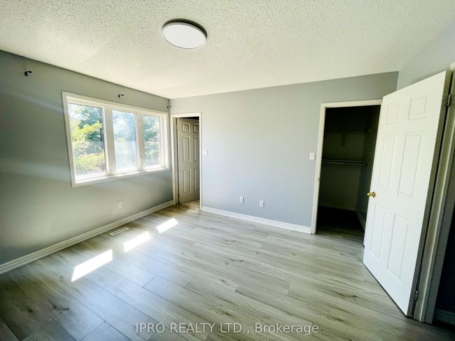 84 Bernard Ave, House attached with 3 bedrooms, 3 bathrooms and 1 parking in Brampton ON | Image 12