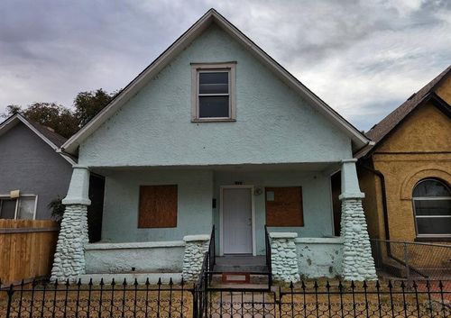 1131 E Abriendo Ave, Pueblo, CO, 81004-2946 | Card Image