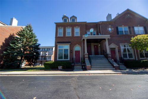 29294 Glen Oaks Blvd W, Farmington Hills, MI, 48334-2932 | Card Image