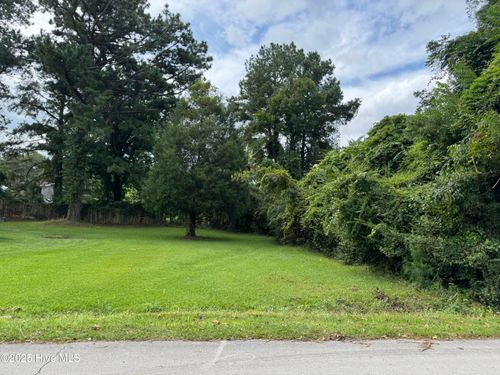 1909 Aycock Ave, New Bern, NC, 28562-6277 | Card Image