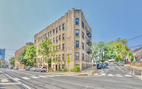 apt-3-787 Summit Ave, Jersey City, NJ, 07307-3878 | Card Image