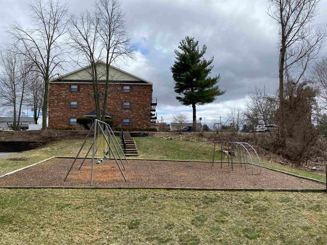APT-34 - 11 Railroad Ave, Condo with 2 bedrooms, 1 bathrooms and null parking in Derry NH | Image 35