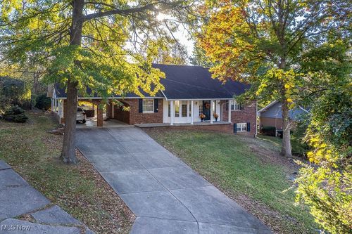 1239 Lakewood Cir, Washington, WV, 26181-8008 | Card Image