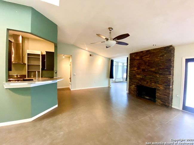 10348 Flatland Trl, House other with 3 bedrooms, 2 bathrooms and null parking in Converse TX | Image 4