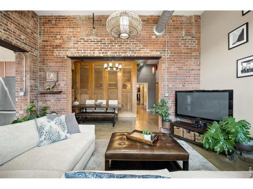 apt-201-2500 Walnut St, Denver, CO, 80205-2294 | Card Image