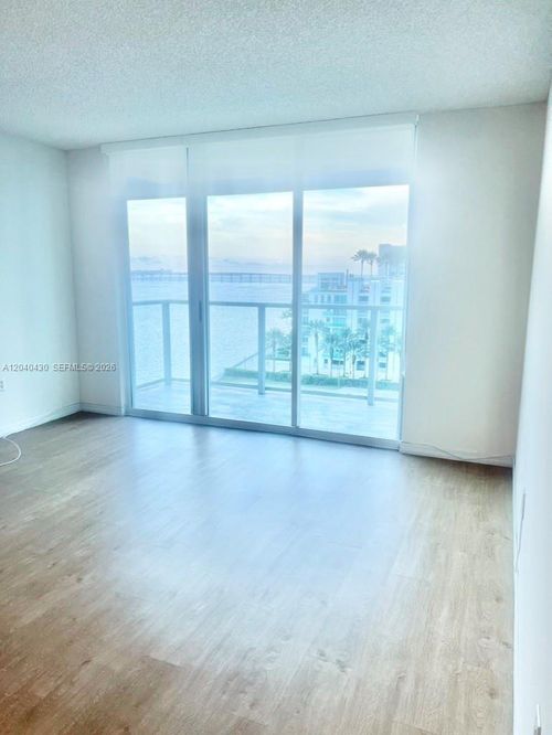 807-1155 Brickell Bay Dr, Miami, FL, 33131-2983 | Card Image