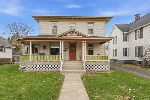 312 Perry St, Albion, MI, 49224-1719 | Card Image