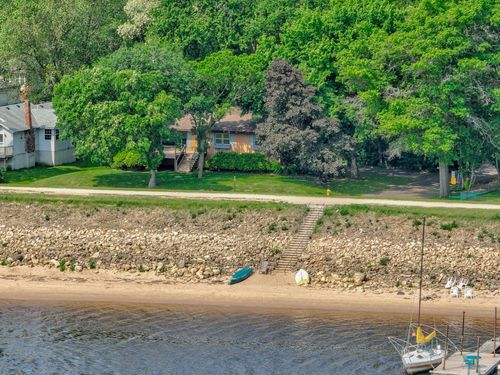 1822 Riviera Ave S, Lake Saint Croix Beach, MN, 55043-9411 | Card Image