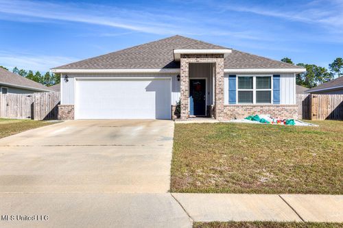 6476 Eastland Cir, Biloxi, MS, 39532-4551 | Card Image