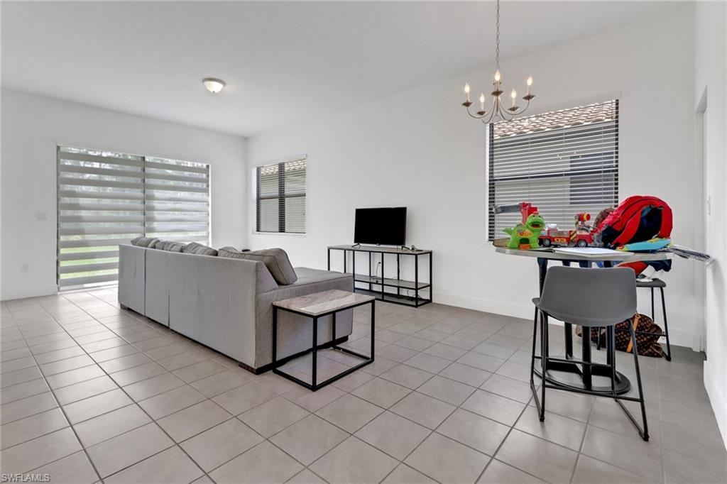 Residential Lease in AVE MARIA 4