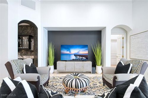 9013 Terranova Dr, NAPLES, FL, 34109-4370 | Card Image