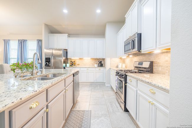 2705 Merlin Ln, House other with 3 bedrooms, 2 bathrooms and null parking in Pearland TX | Image 8