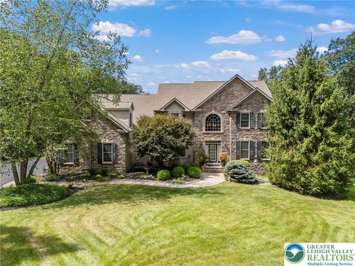 5615 Kernsville Rd, Orefield, PA, 18069-2282 | Card Image