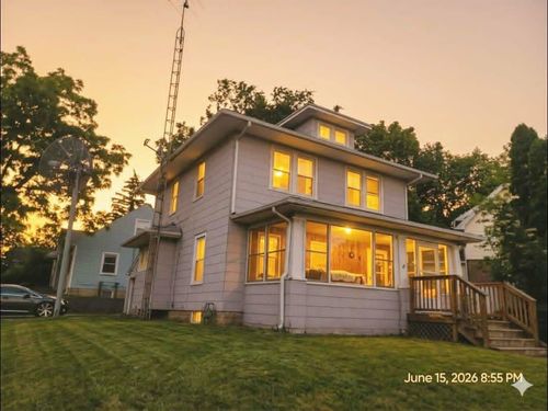 701 Dupont St, Flint, MI, 48504-4817 | Card Image