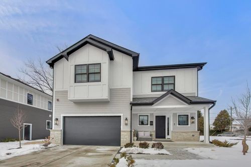 7301 Ponto Ct, Morton Grove, IL, 60053-1738 | Card Image