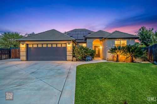 6327 Ristow Ct, Bakersfield, CA, 93312-6883 | Card Image