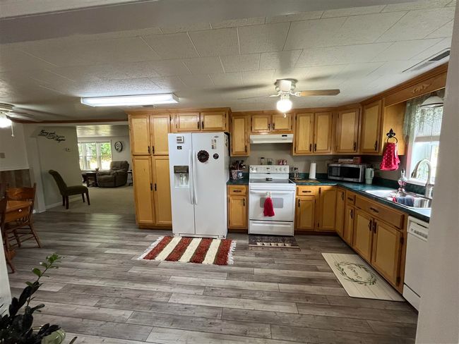 2108 Duncan Rd, Home with 3 bedrooms, 3 bathrooms and null parking in Fountain Run KY | Image 28