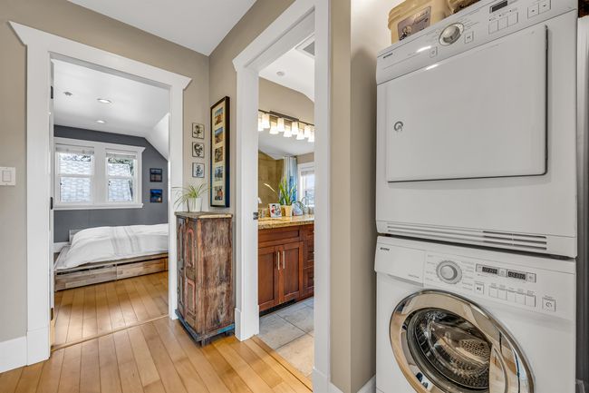 880 Gore Ave, Townhouse with 3 bedrooms, 2 bathrooms and 1 parking in Vancouver BC | Image 16