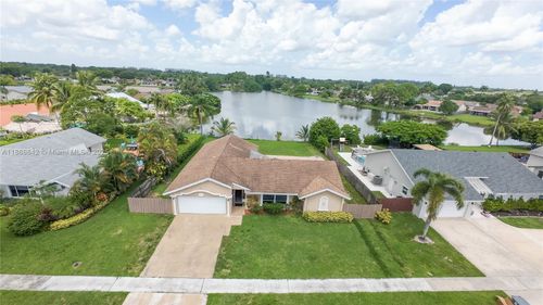 19509 Hampton Dr, Boca Raton, FL, 33434-2833 | Card Image