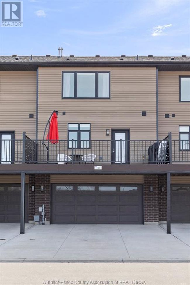 741 Brownstone Dr, Townhouse with 3 bedrooms, 3 bathrooms and null parking in Windsor ON | Image 46