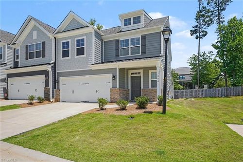 5000 Moonlight Ridge Dr, Greensboro, NC, 27455-9370 | Card Image