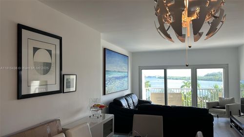 apt-214-300 Bayview Dr, Sunny Isles Beach, FL, 33160-4744 | Card Image