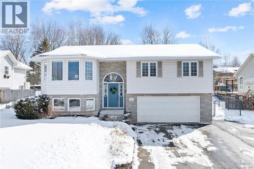 983 Douglas Ave, Fredericton, NB, E3A9M8 | Card Image