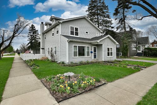 1495 E Algonquin Rd, Des Plaines, IL, 60016-6627 | Card Image