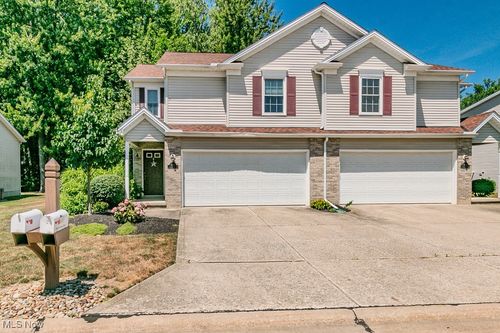 9057 Arden Dr, Mentor, OH, 44060-2135 | Card Image