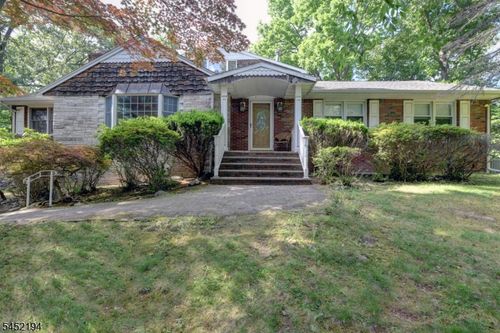 34 Knoll Rd, Wayne, NJ, 07470-6148 | Card Image