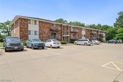 b21-4383 Inner Circle Dr, Brunswick, OH, 44212-2857 | Card Image