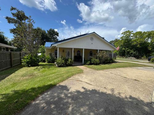713 Highland Dr, Houma, LA, 70364-2639 | Card Image