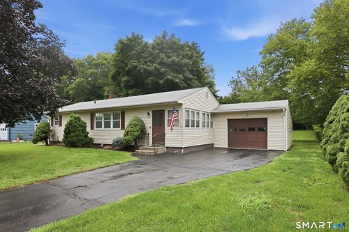 19 Johnson Rd, Wallingford, CT, 06492-2112 | Card Image