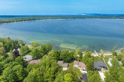 4123 Birch Dr, Honor, MI, 49640-9753 | Card Image