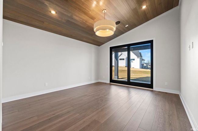10491 Beaugreen Cv, House other with 5 bedrooms, 3 bathrooms and null parking in Leo IN | Image 16
