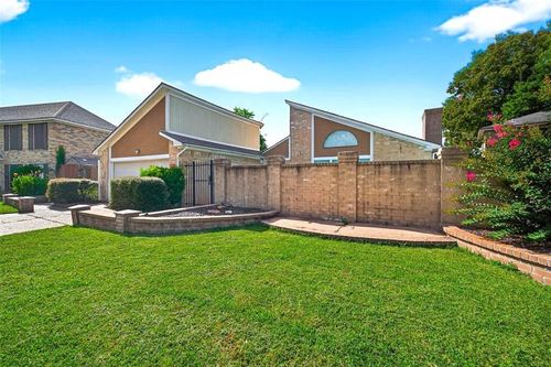291 Wood Loop St, Houston, TX, 77015-2062 | Card Image