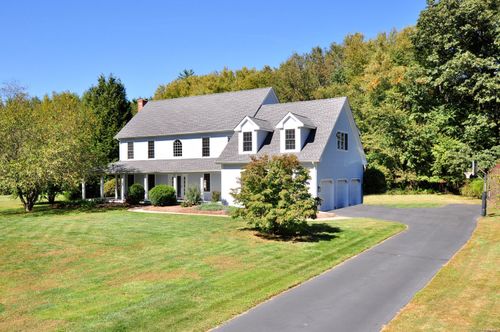 7R Stonewall Dr, West Granby, CT, 06090 | Card Image